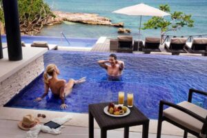 Adults-Only solo traveller